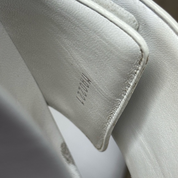 Louis Vuitton | Calfskin Sunset Flat Mule Sandals size 40 - Picture 8 of 8